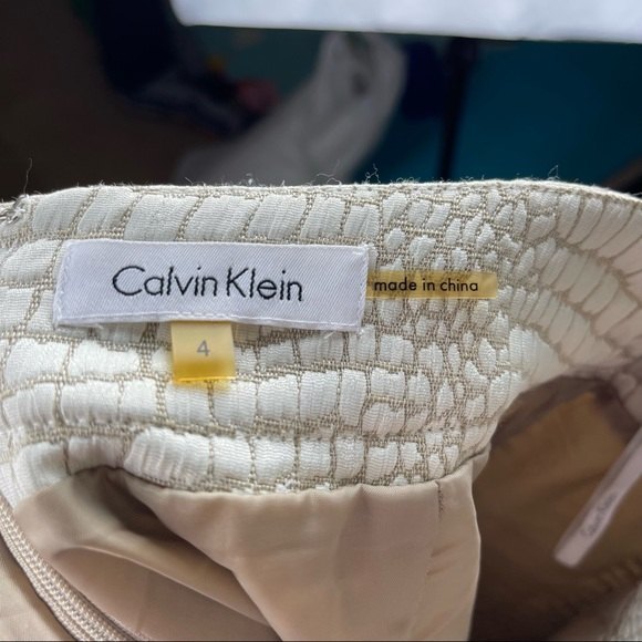 Calvin Klein Gold Snake Print Pencil Skirt Size 4 - Picture 8 of 8